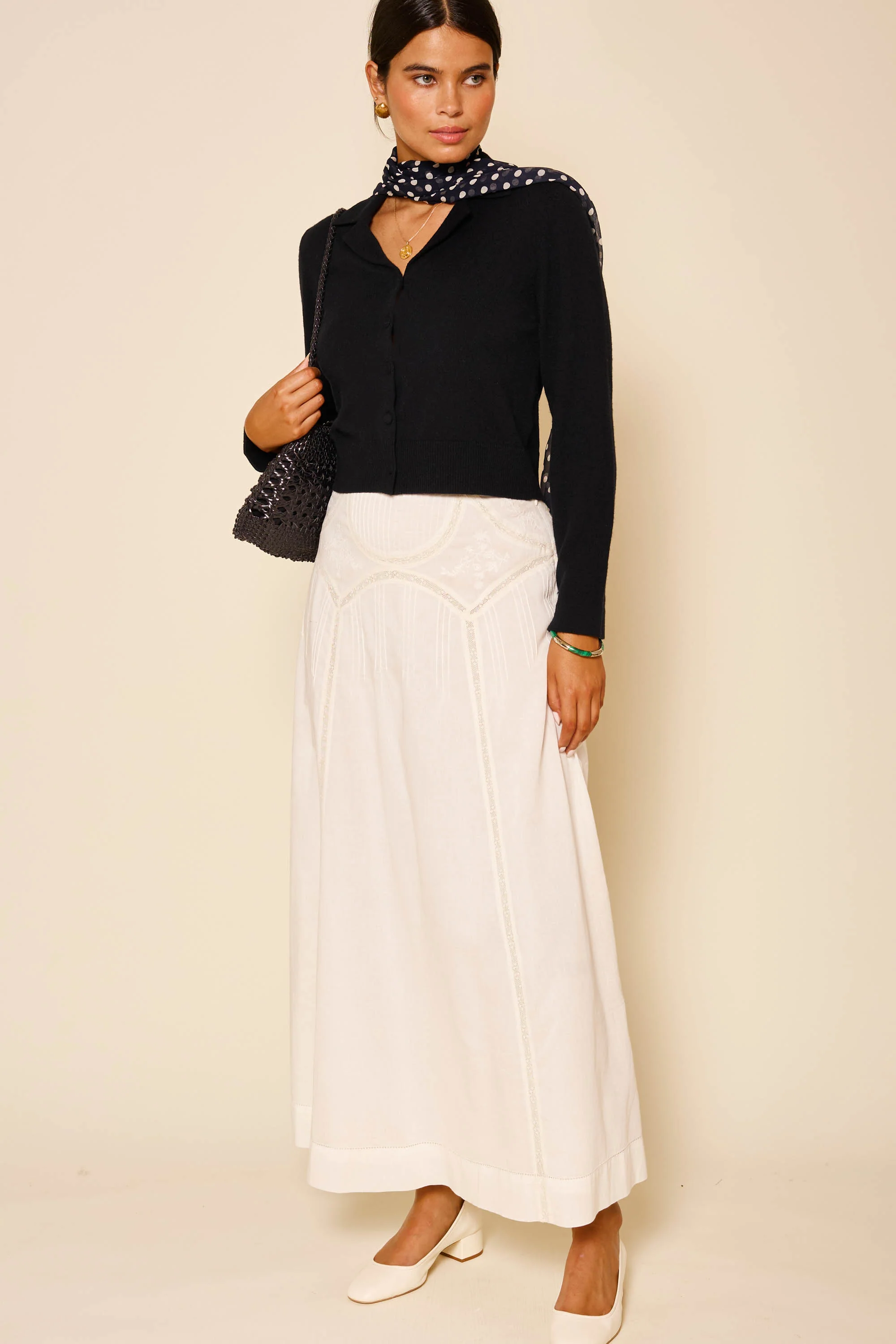 Carla - Black - Image 2
