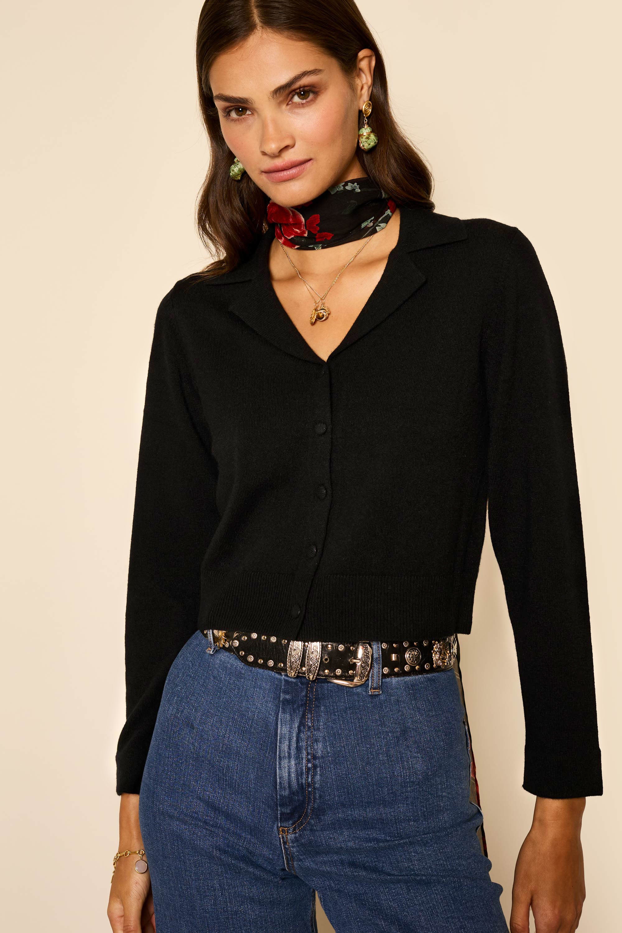 Carla - Black - Image 3