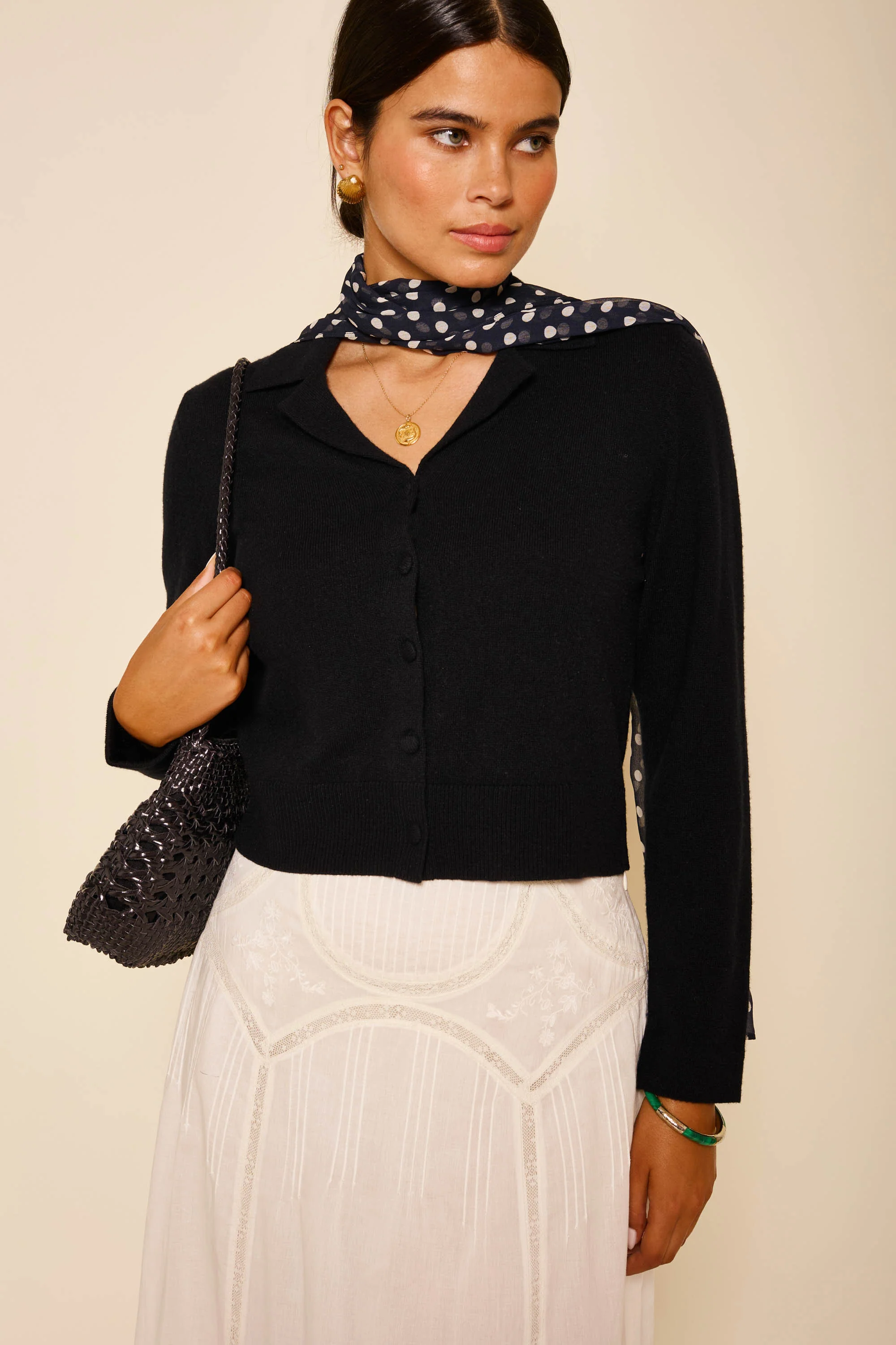 Carla - Black - Image 5