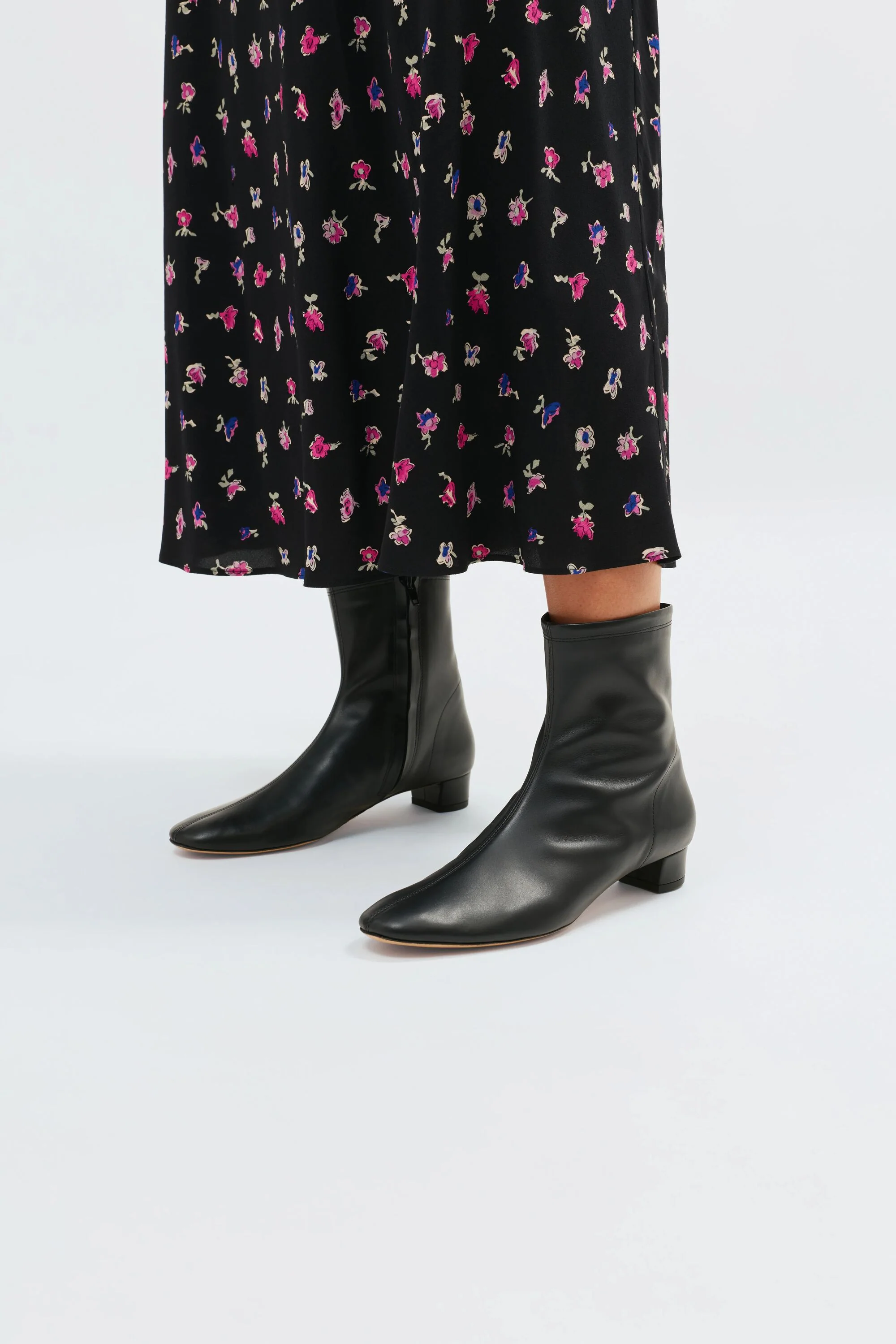 Gwen - French Ditsy Black - Image 7
