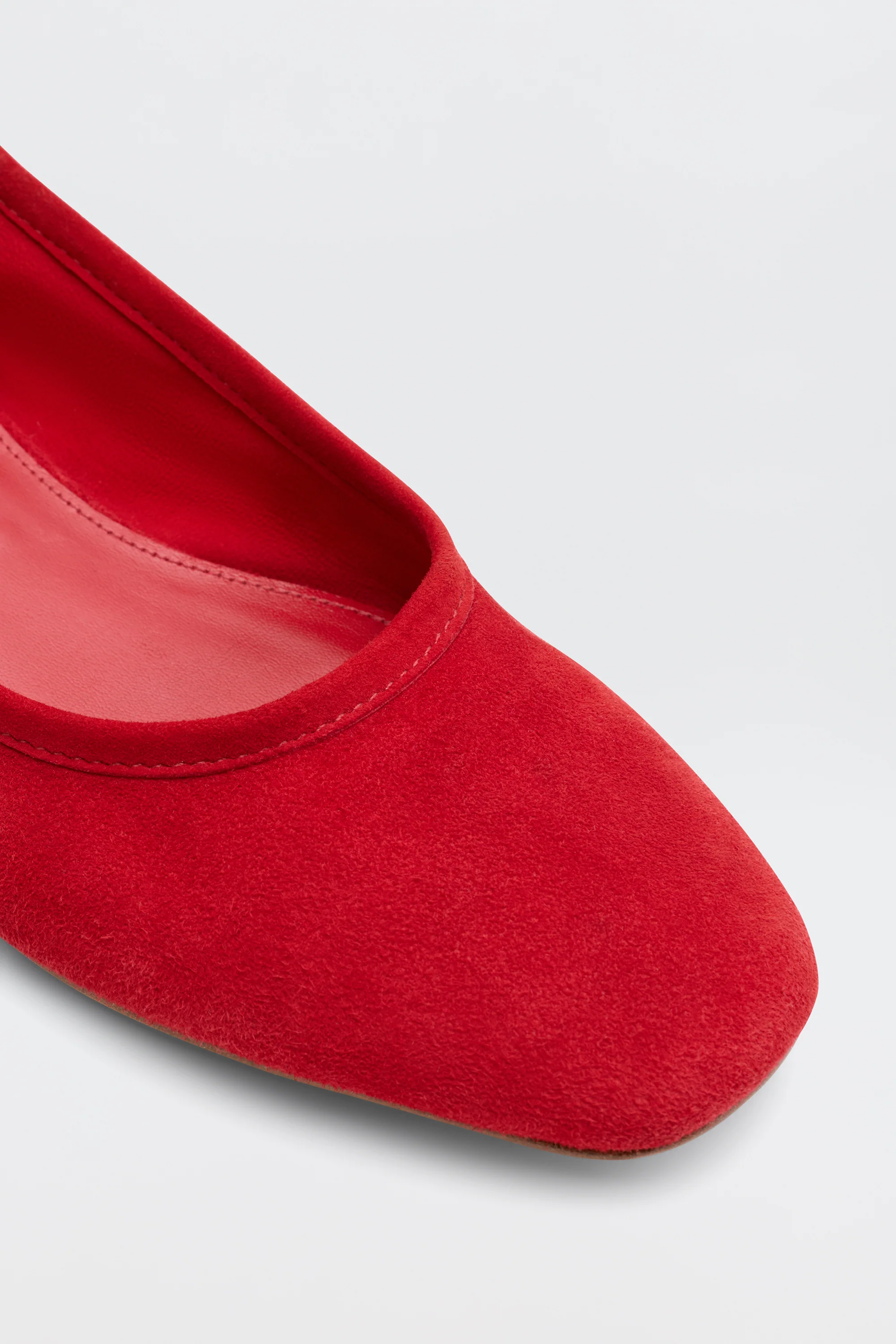 Kierna - Red - Image 3