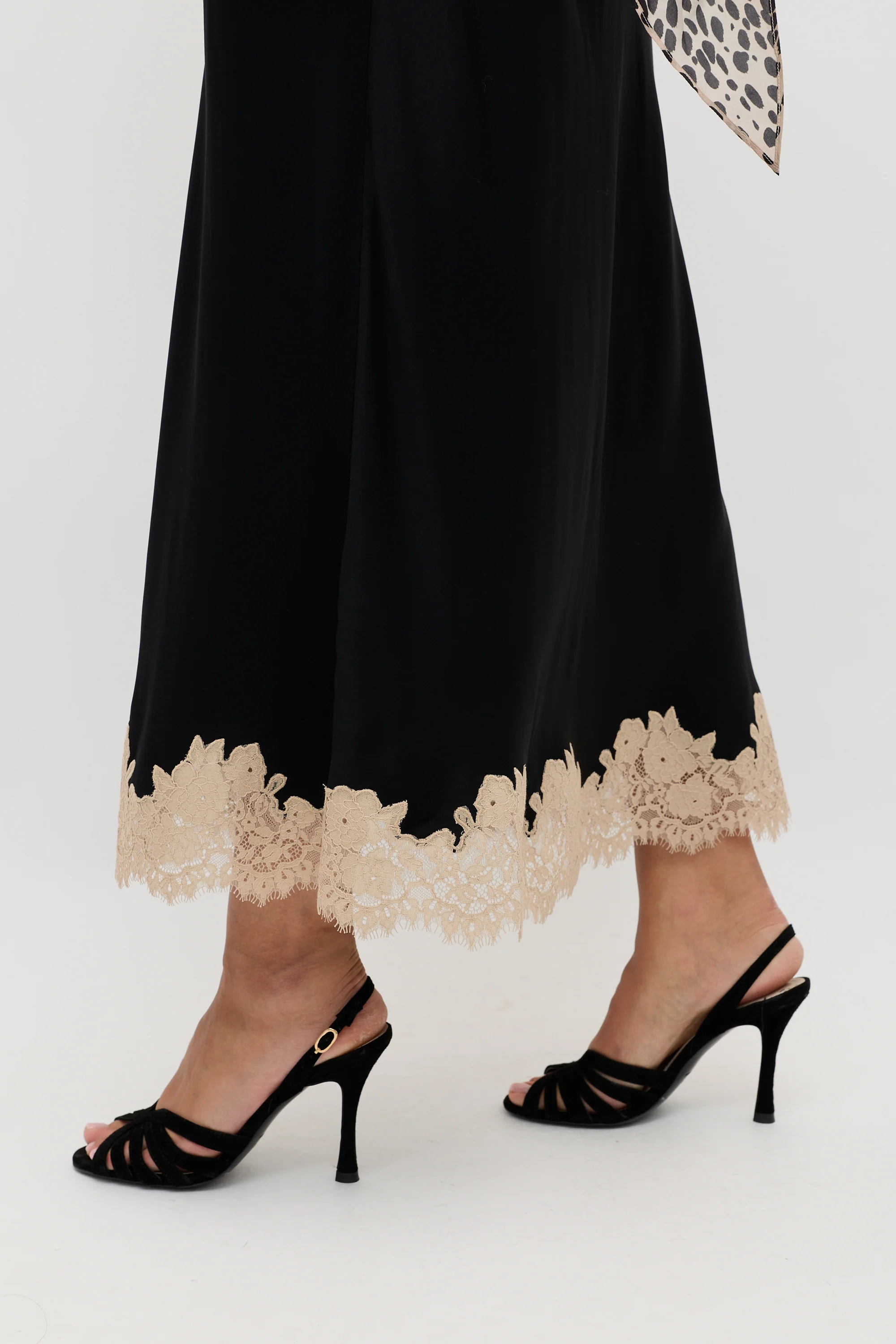 Matilde  -  Black - Image 5