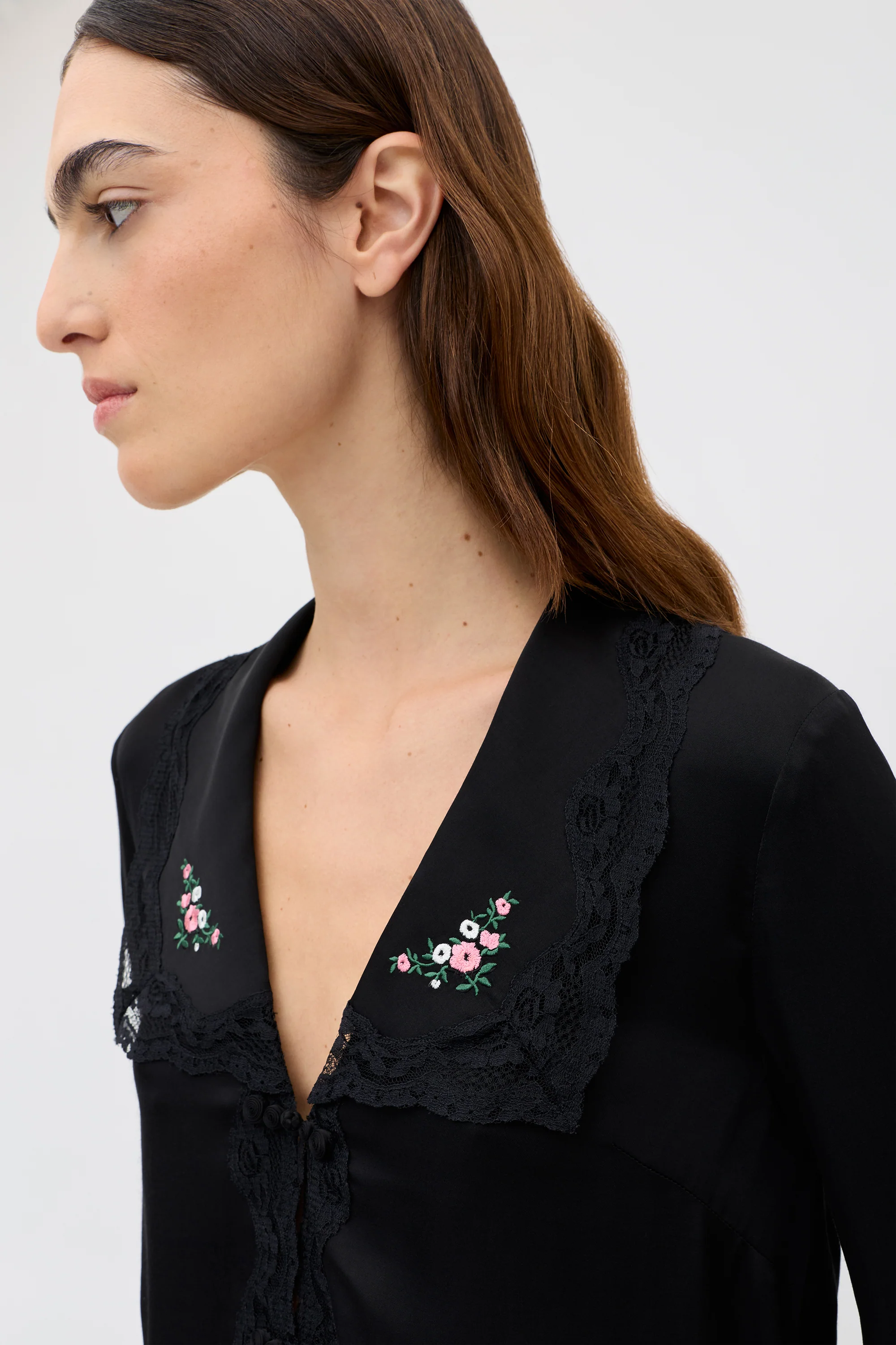 Nienna  -  Peonies Embroidery Black - Image 4