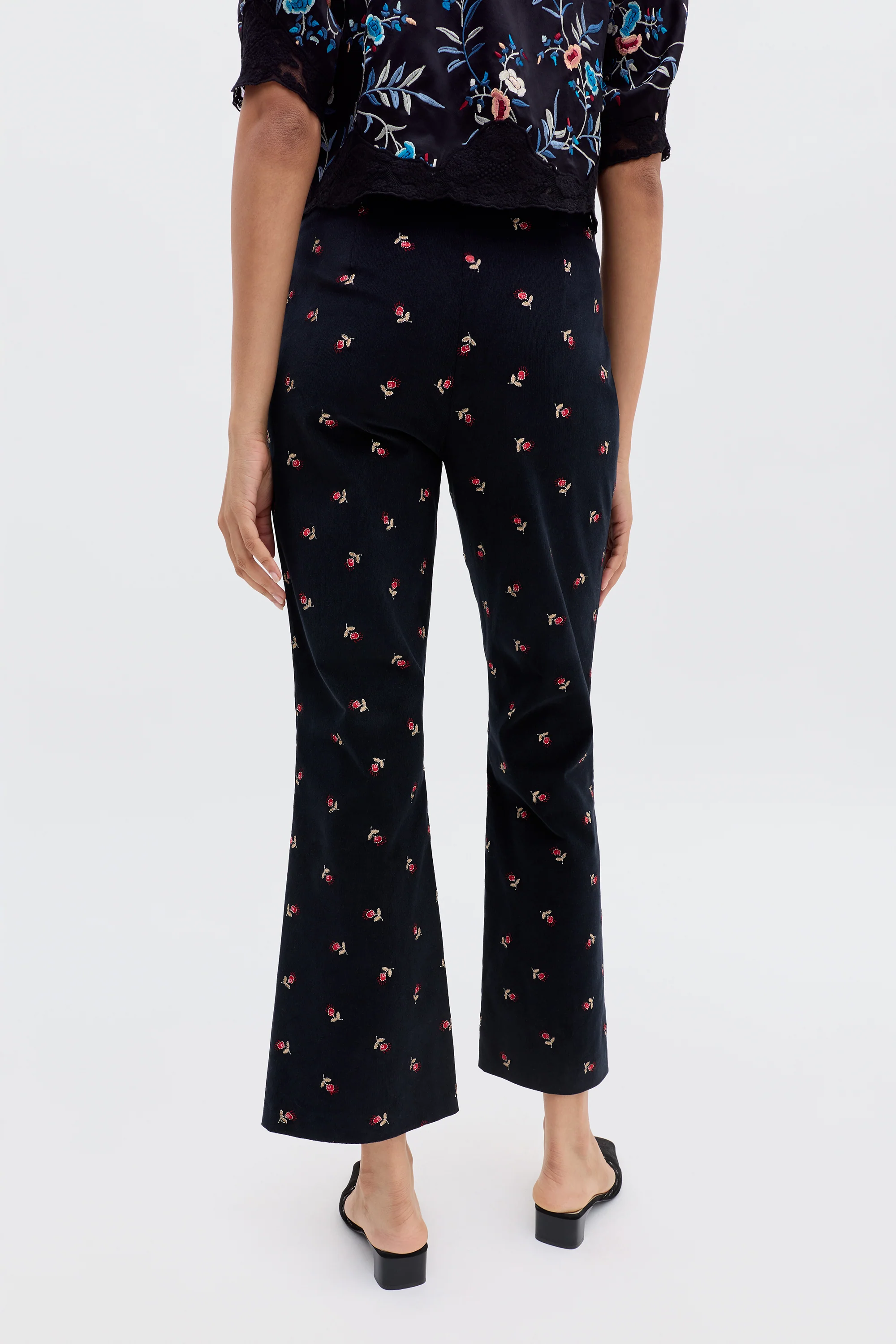 Olwen - Dandy Embroidery Deep Navy - Image 3