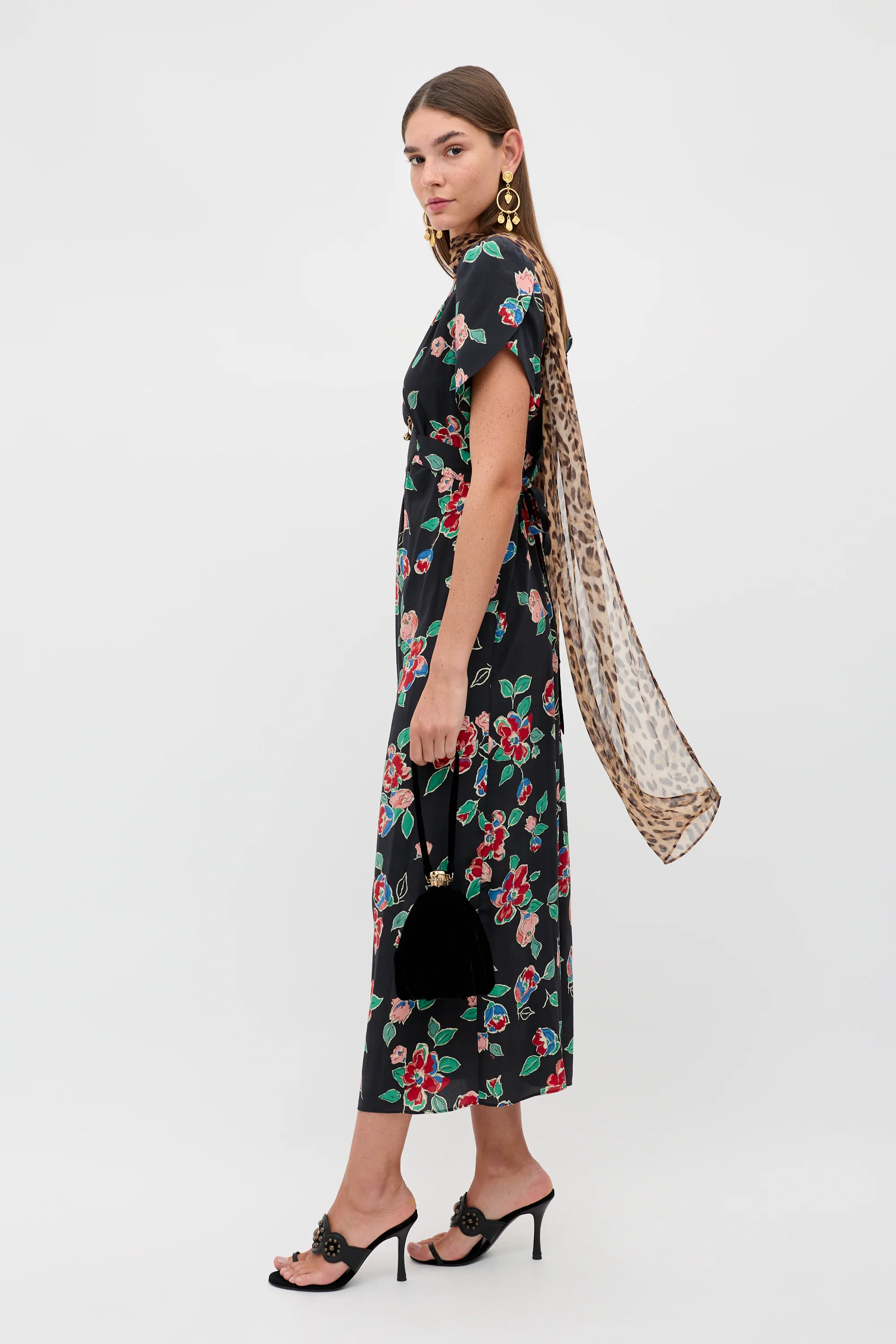 Riella - Kimmie Floral Charcoal - Image 4