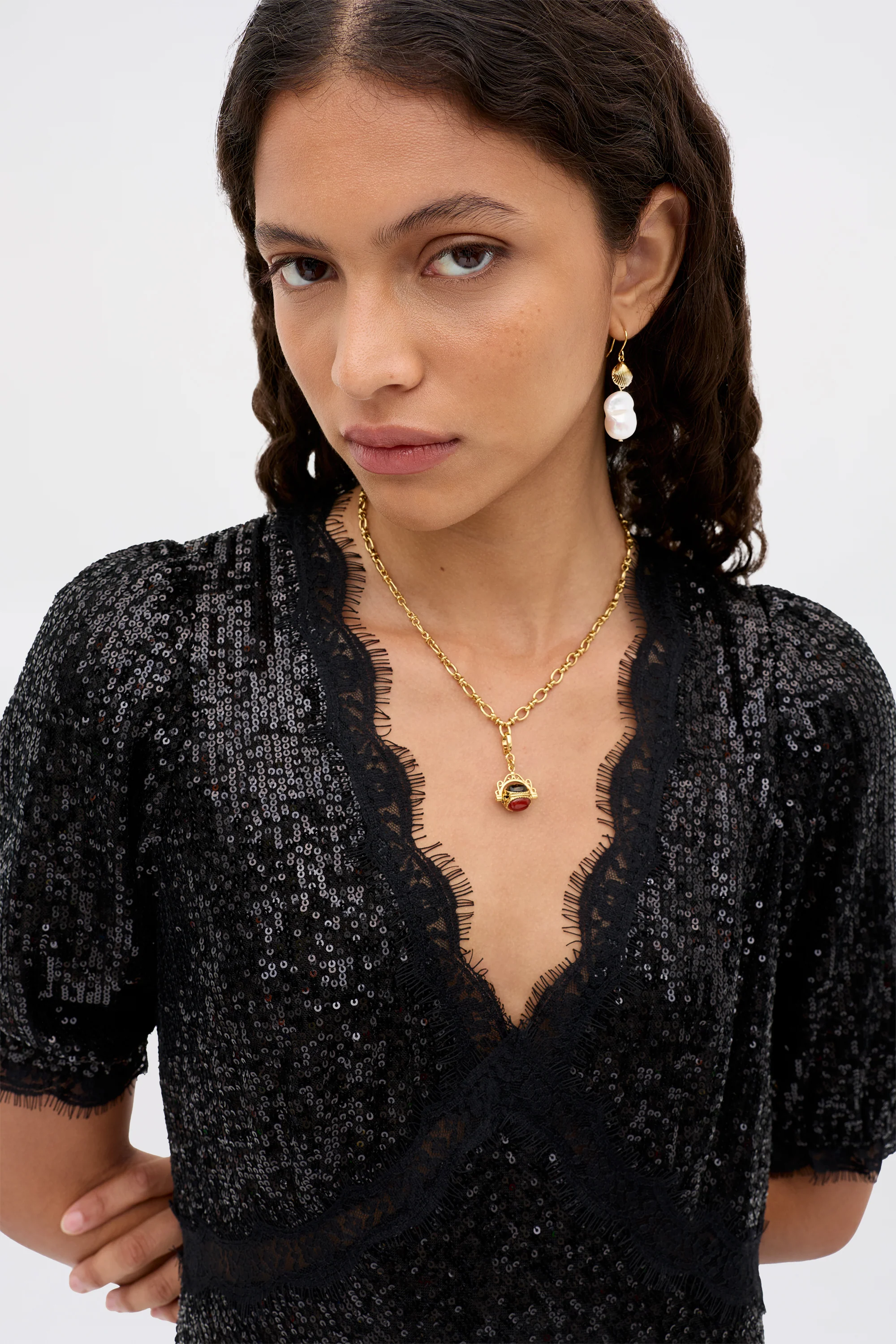 Sariah - Gold - Image 3