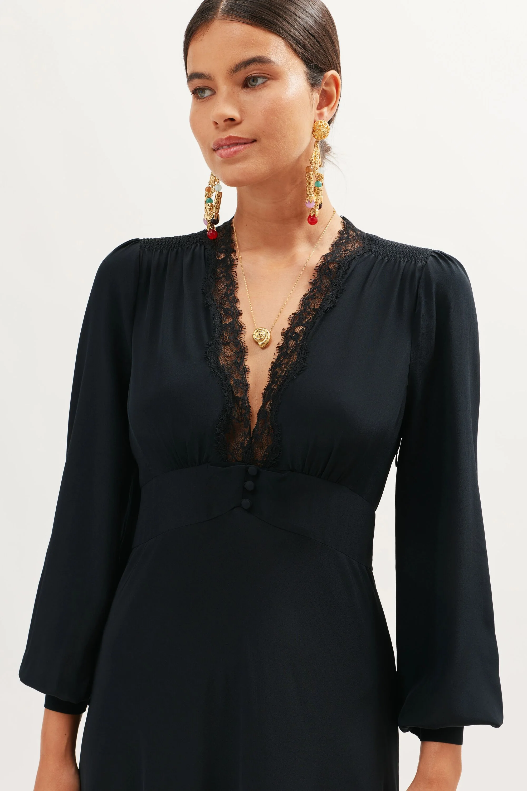 Taelia - Gold - Image 4