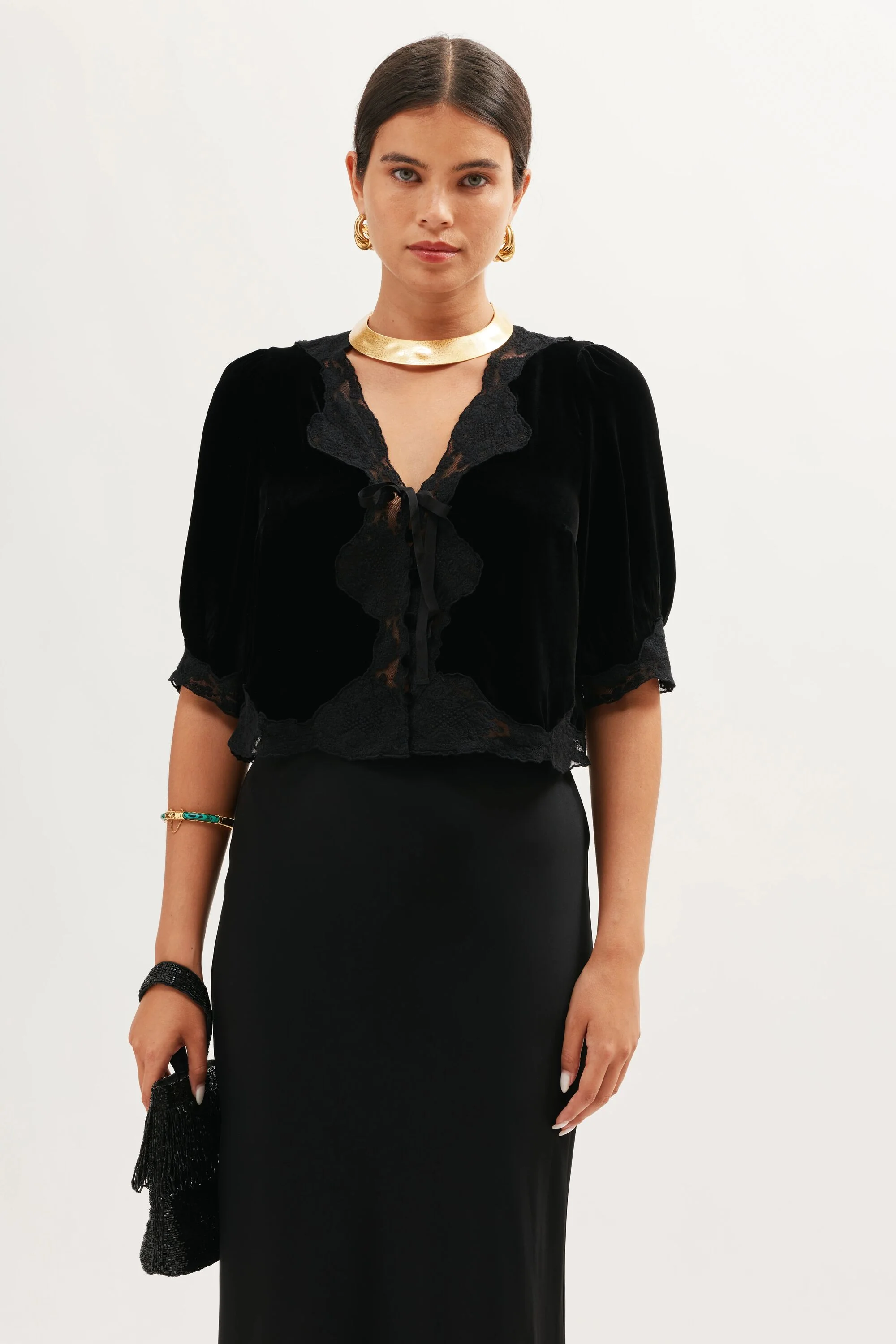 Ursula - Black - Image 4