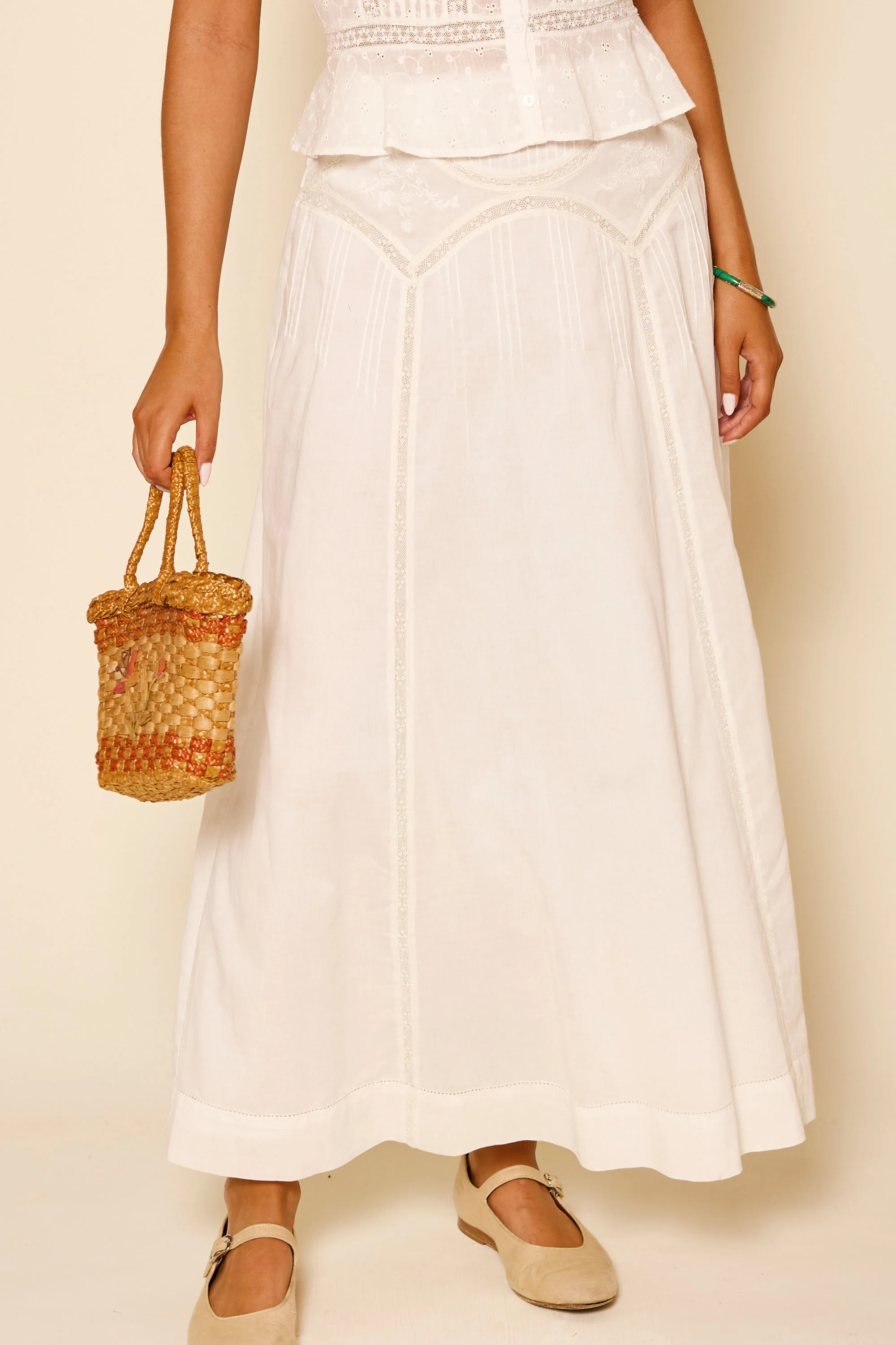 Vienne - Pansy Embroidery Ivory - Image 3